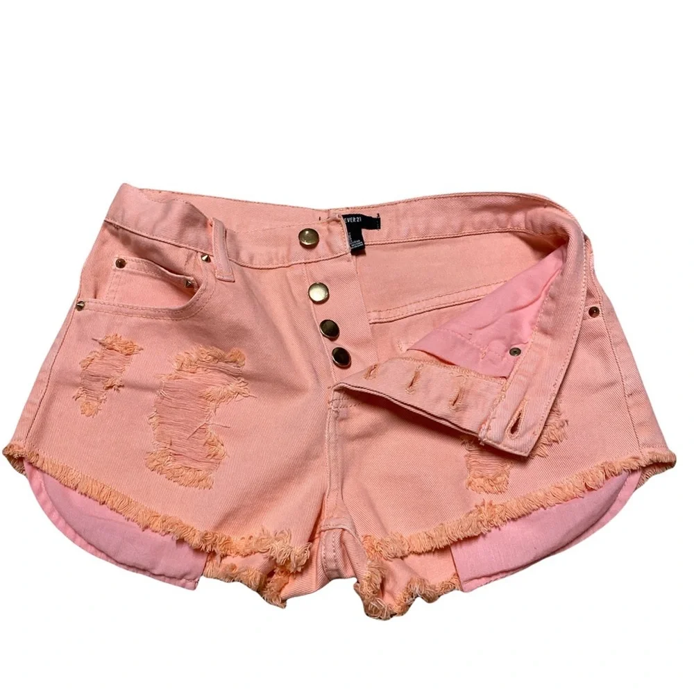 Forever 21 Jean Shorts Women’s 27 Peach Denim Distressed High Rise Button Fly